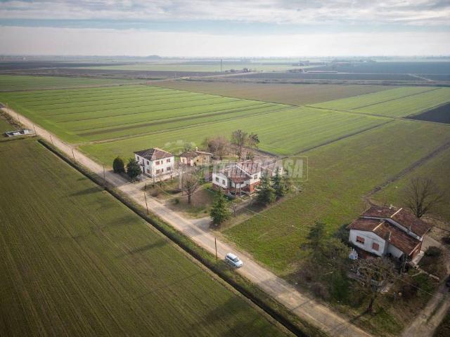 Casa indipendente in vendita a Medicina BO