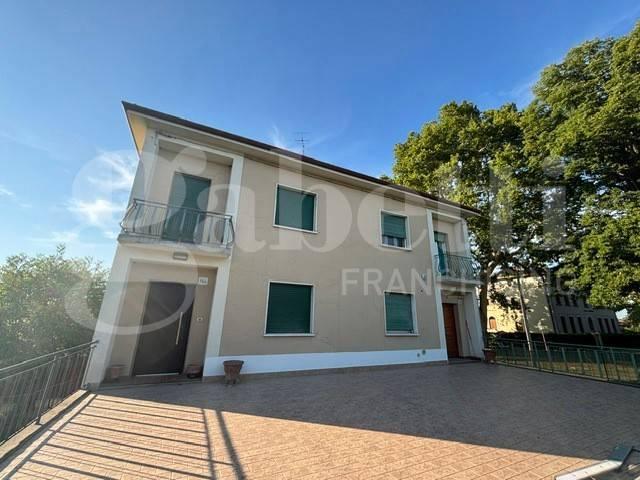 Casa indipendente in vendita a Medicina BO