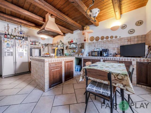 Casa indipendente in vendita a Meldola FC