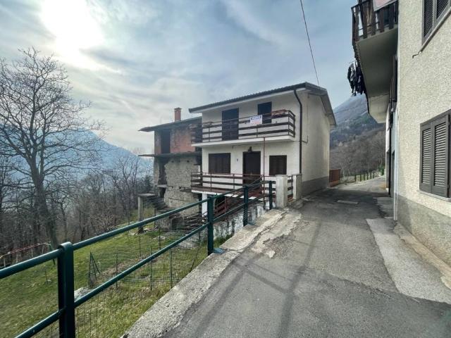 Casa indipendente in vendita a Mello SO