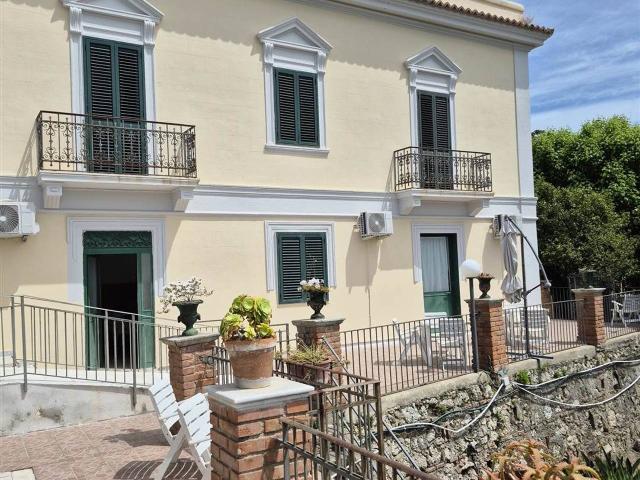 Casa indipendente in vendita a Messina