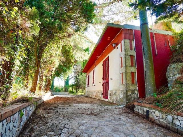 Casa indipendente in vendita a Messina, Castanea delle Furie