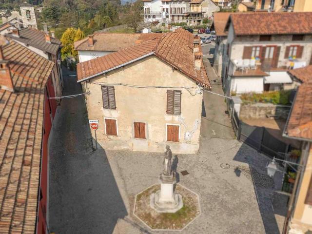 Casa indipendente in vendita a Miasino NO