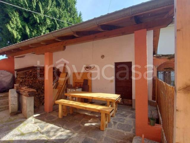 Casa indipendente in vendita a Miazzina via Assunta, 4