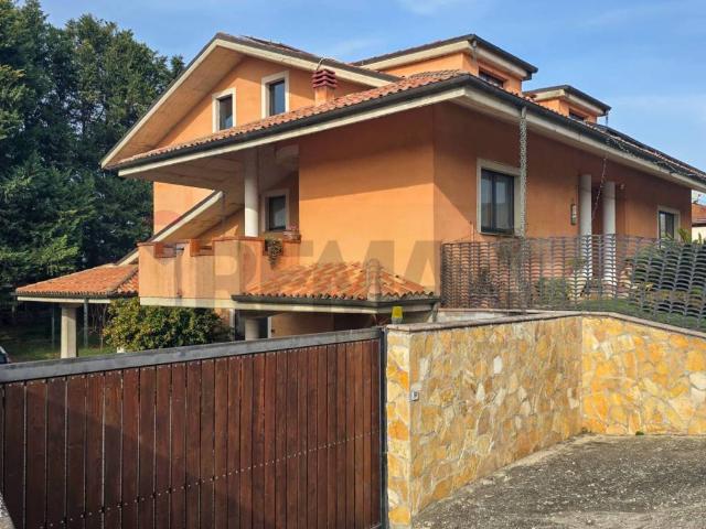 Casa indipendente in vendita a Miglianico CH