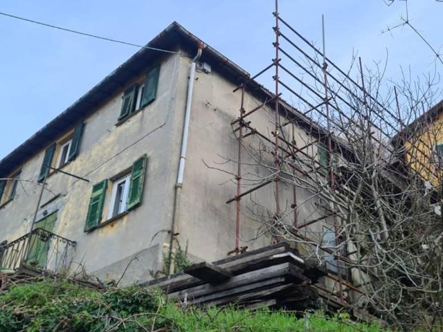 Casa indipendente in vendita a Mignanego GE