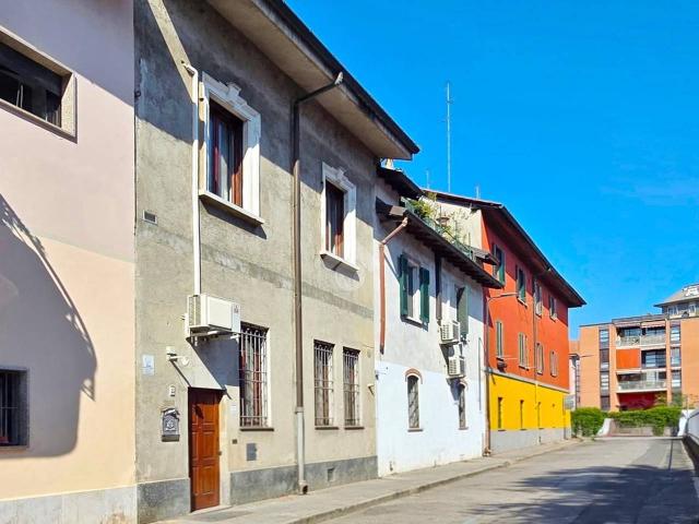 Casa indipendente in vendita a Milano