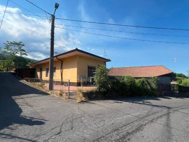 Casa indipendente in vendita a Milo CT
