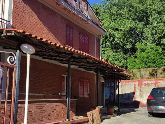 Casa indipendente in vendita a Minturno LT