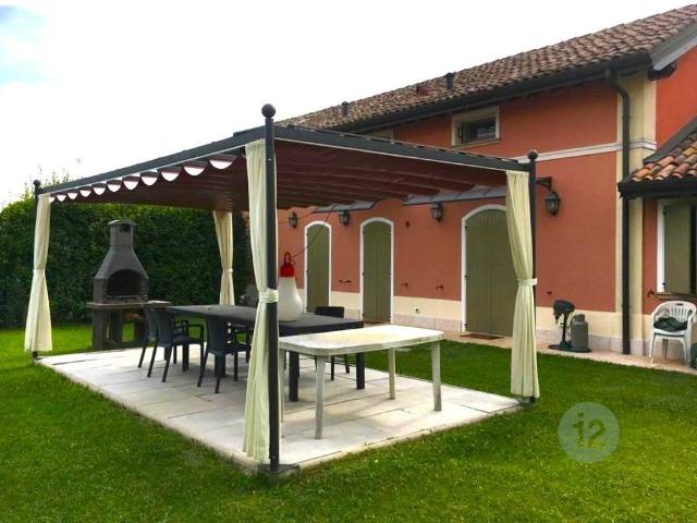Casa indipendente in vendita a Mirandola MO