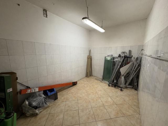Palazzo/Stabile in Vendita a Mirandola