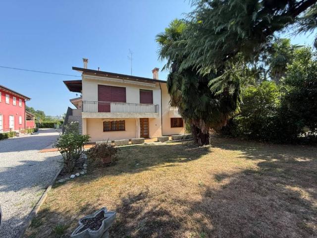 Casa indipendente in vendita a Mirano VE
