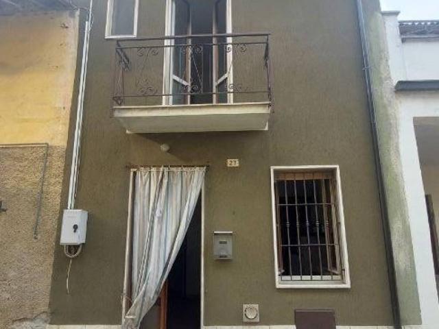 Casa indipendente in vendita a Miradolo Terme PV