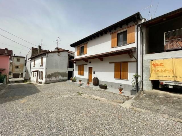 Casa indipendente in vendita a Miradolo Terme PV