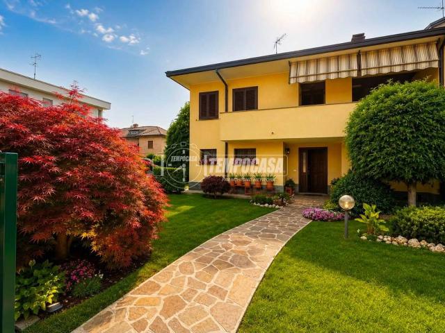 Casa indipendente in vendita a Muggiò