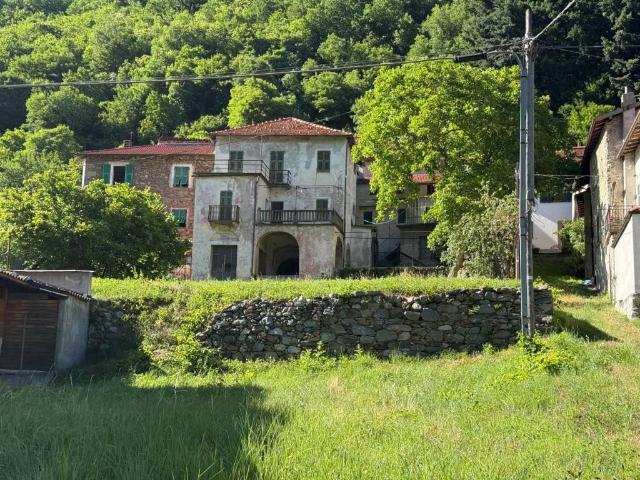 Casa indipendente in vendita a Murialdo SV