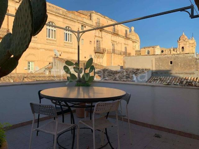 Casa indipendente in vendita a Noto via Rocco Pirri
