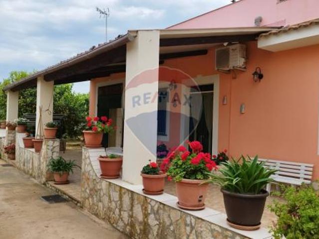 Casa Indipendente in vendita a Noto, San Lorenzo