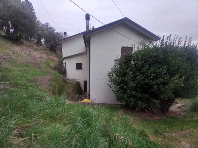 Casa indipendente in vendita a Novafeltria RN