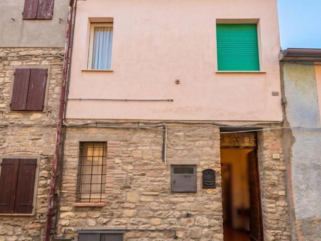 Casa indipendente in vendita a Novafeltria RN