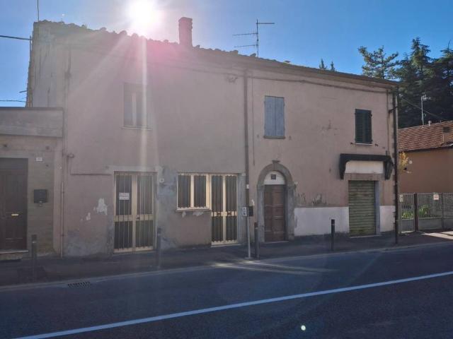 Casa indipendente in vendita a Novafeltria RN