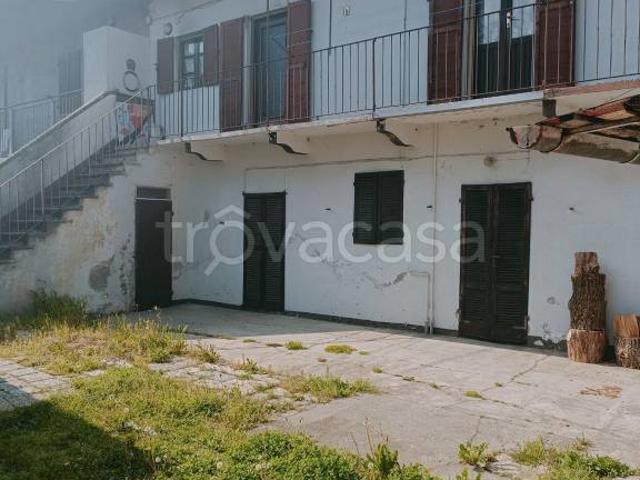 Casa indipendente in vendita a Novara, Sant'Antonio