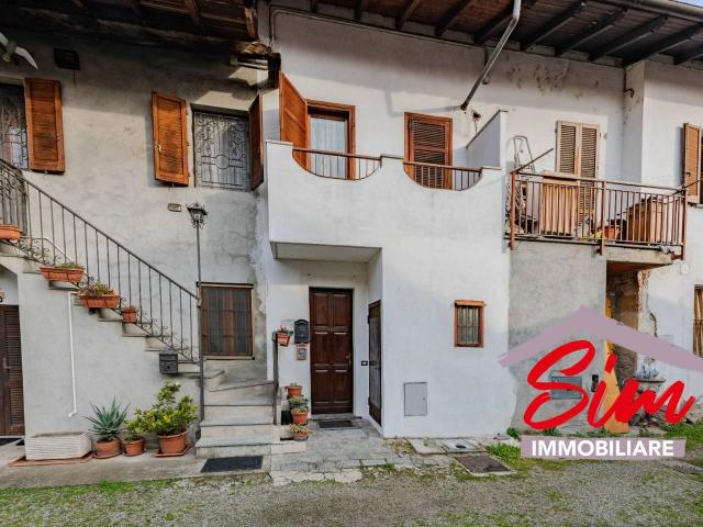 Casa indipendente in vendita a Novara
