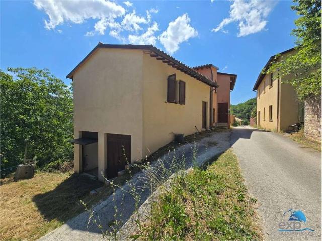 Casa indipendente in vendita a Nocera Umbra PG