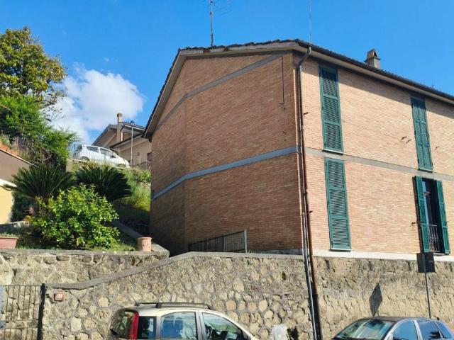 Casa indipendente in vendita a Nazzano RM