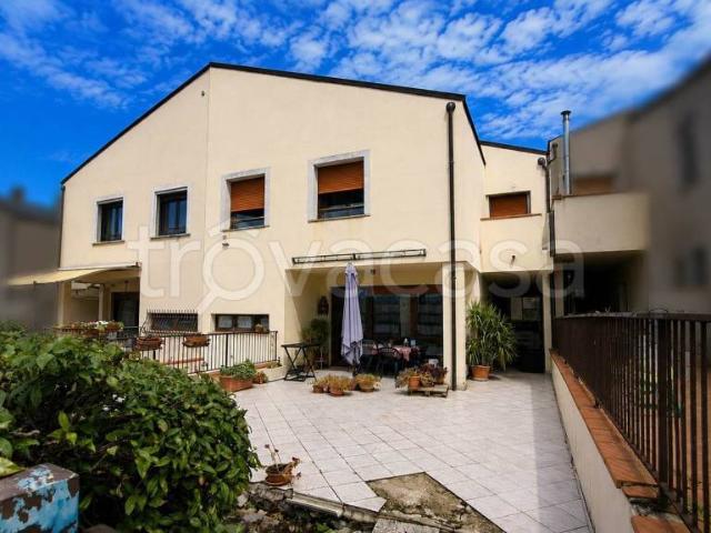 Casa indipendente in vendita a Narni