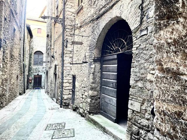 Casa indipendente in vendita a Narni TR