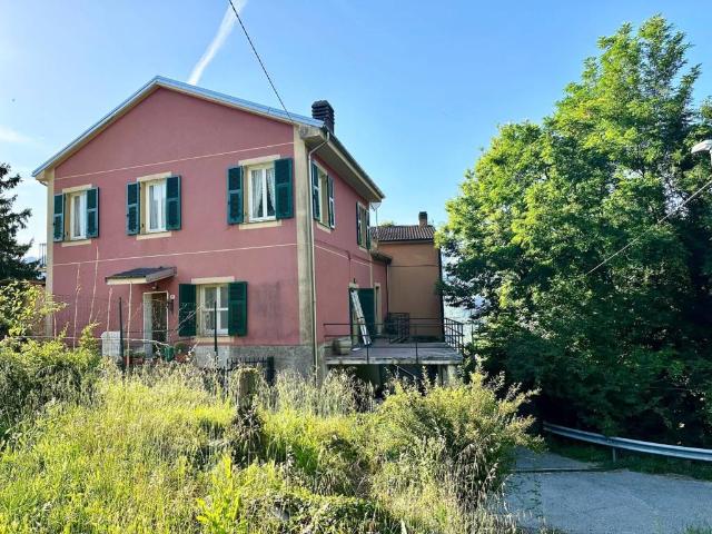 Casa indipendente in vendita a Ne GE