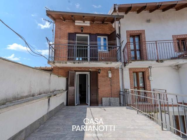Casa indipendente in vendita a Nebbiuno NO