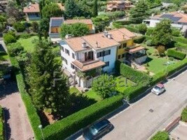 Casa indipendente in vendita a Negrar