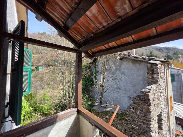Casa indipendente in vendita a Neirone