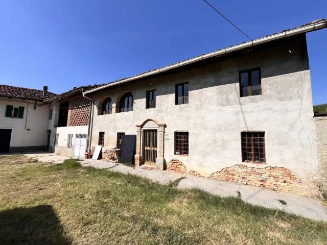 Casa indipendente in vendita a Neive CN