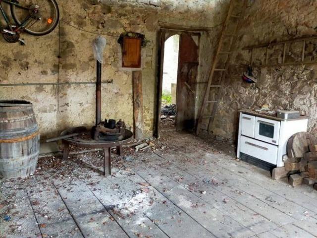 Casa indipendente in vendita a Nespolo RI