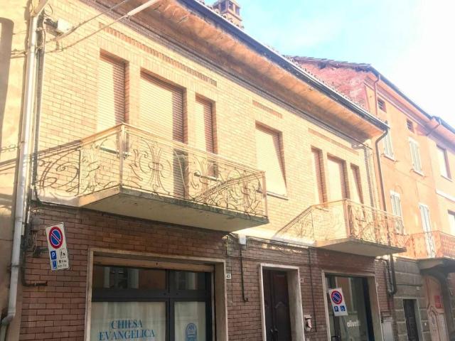 Casa indipendente in vendita a Nizza Monferrato AT