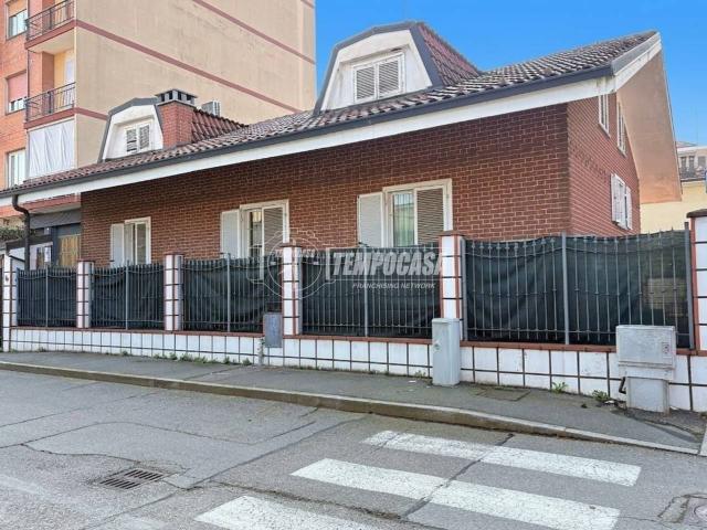 Casa indipendente in vendita a Nichelino
