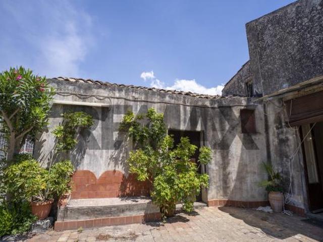 Casa Indipendente in vendita a Nicolosi
