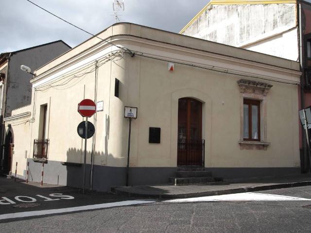 Casa indipendente in vendita a Nicolosi CT