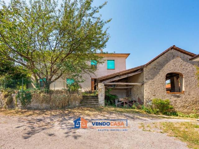 Casa indipendente in vendita a Niella Belbo CN