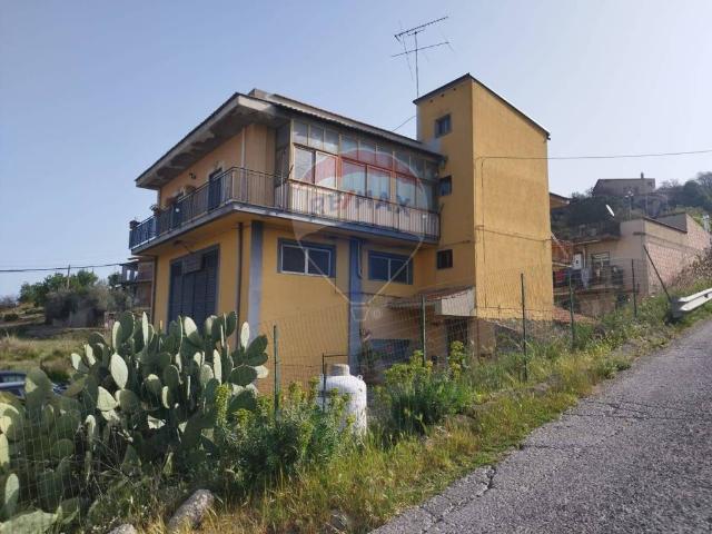 Casa indipendente in vendita a Nissoria EN