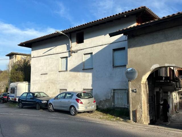 Casa indipendente in vendita a Solbiate Arno VA