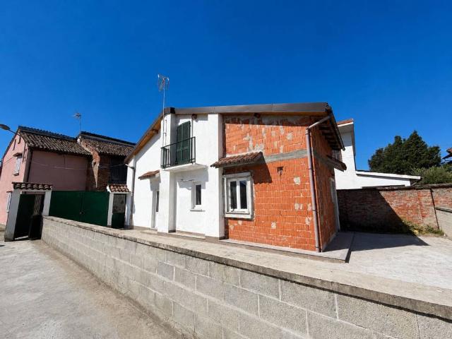 Casa indipendente in vendita a Solero AL