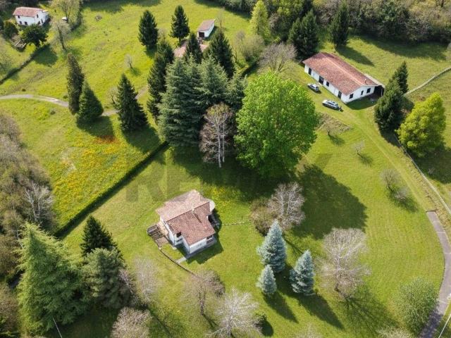 Casa indipendente in vendita a Solto Collina BG