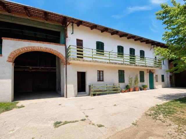 Casa indipendente in vendita a Sommariva del Bosco CN