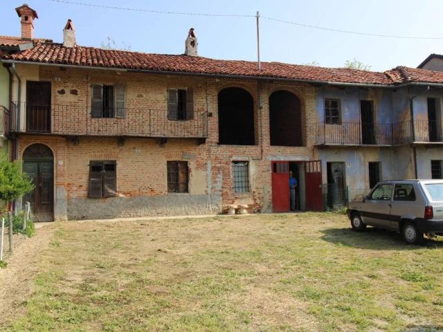 Casa indipendente in vendita a Sommariva Perno CN