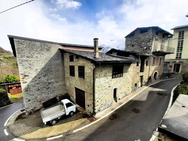 Casa indipendente in vendita a Sondrio SO