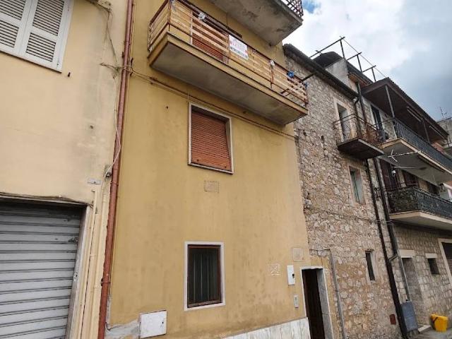 Casa indipendente in vendita a Sonnino LT